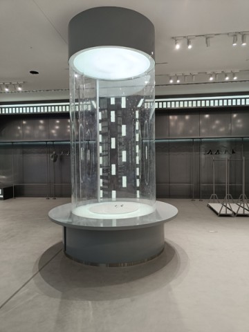 acrylic product display stands mannequin display unit tables and shelves installed at link digital wafi mall in dubai 