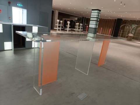 acrylic product display stands mannequin display unit tables and shelves installed at link digital wafi mall in dubai 